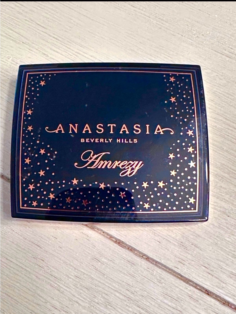 Anastasia BH Amrezy Highlighter Compact